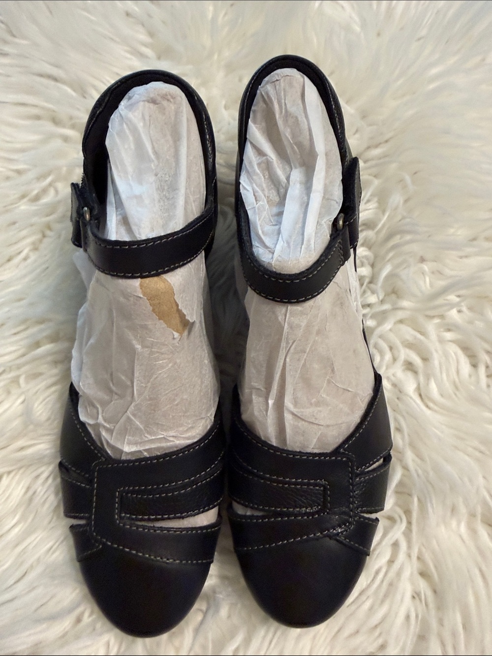 Clarks Black Low Heel Mary Jane Pumps size 8.5 BNWOT see all photos - Picture 8 of 8